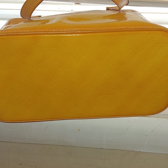 AUTHENTIC Louis Vuitton Monogram Vernis yellow zip top tote - Picture 7 of 16